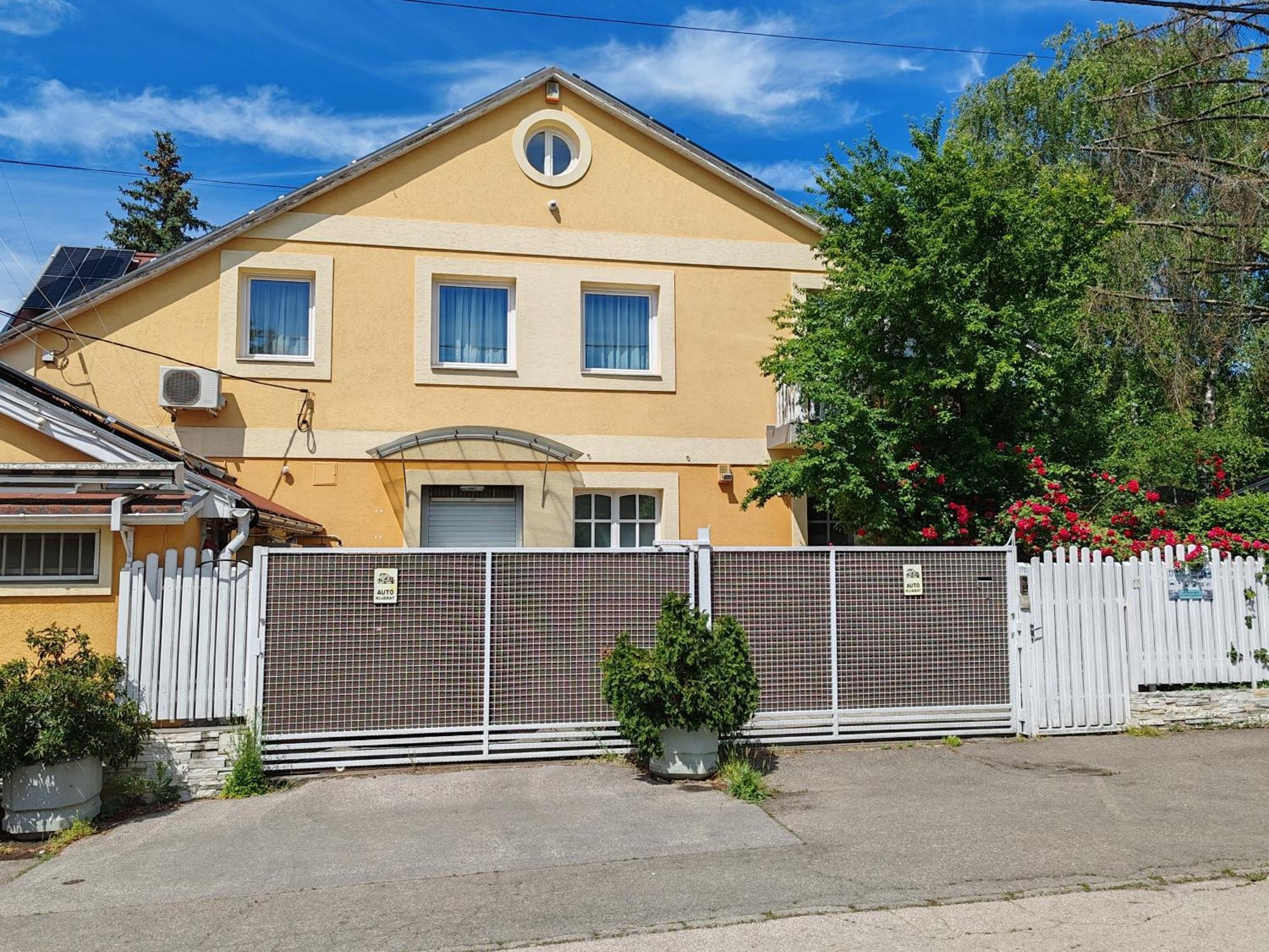 Apartment Patricia With Garden Budapest Exterior photo